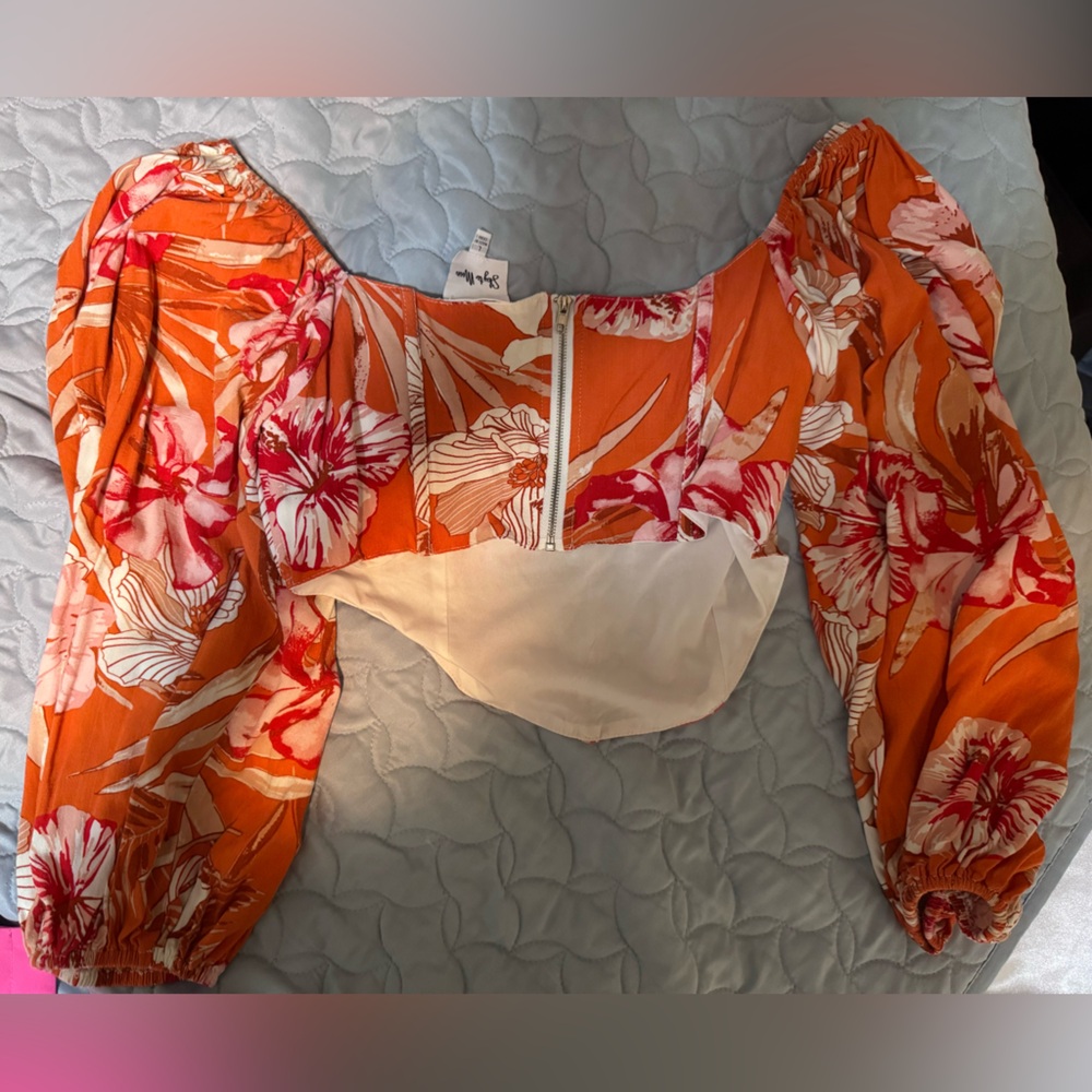 Sky to Moon Orange Puff Sleeved Cropped Corset - Picture 4 of 4